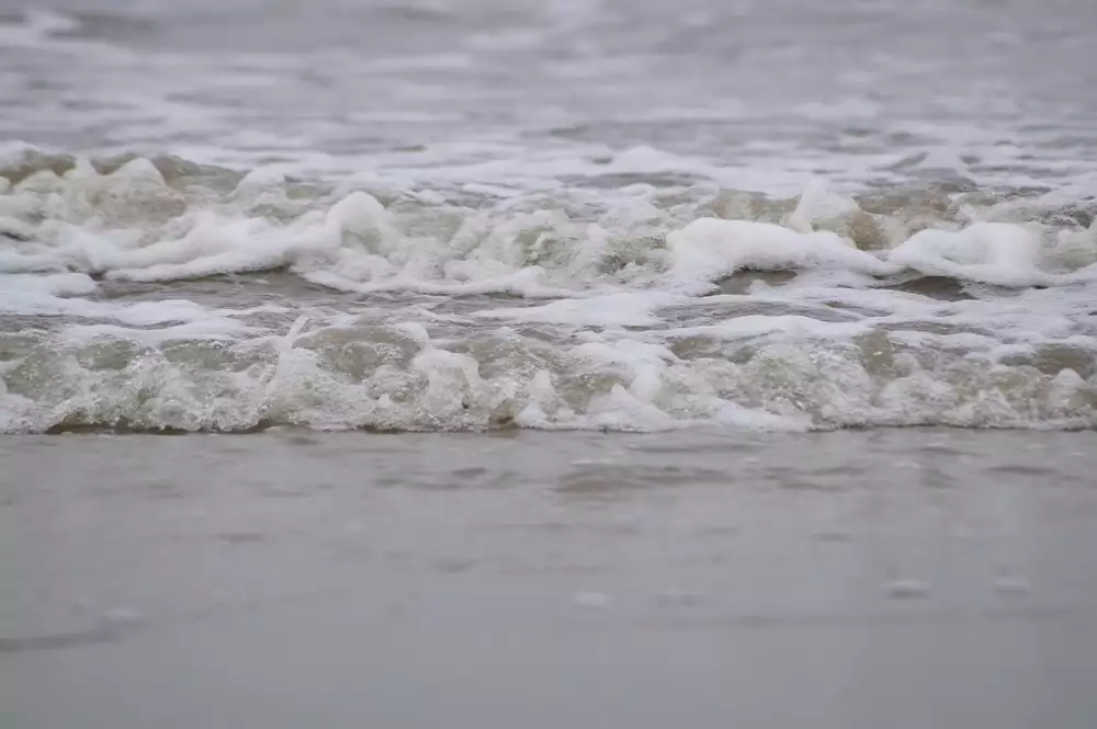 Obálka Se Žlutým Pruhem